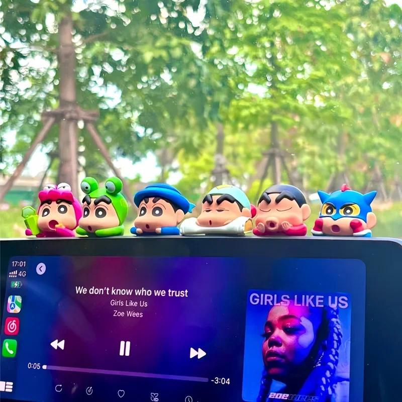 Kucikuji Original Crayon Shin Chan boîtes aveugles jouets figurines Kawaii modèle d'anime téléphone 