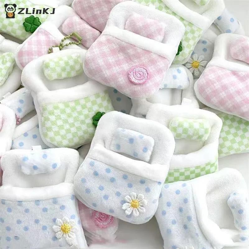 ▶ Lit de poupée trèfle à quatre feuilles en peluche, 1 pièce, 8x6x1CM, sac de couchage doux, Mini dé