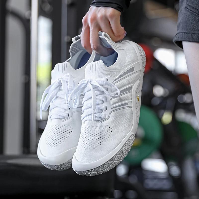 Chaussures de sport légères pieds nus, baskets de sport à semelle souple avec maille respirante pour