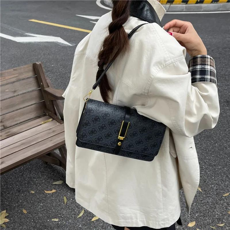 Sac carré texturé tendance pour femme, mini sac à bandoulière élégant avec chaîne, compact et stylé,