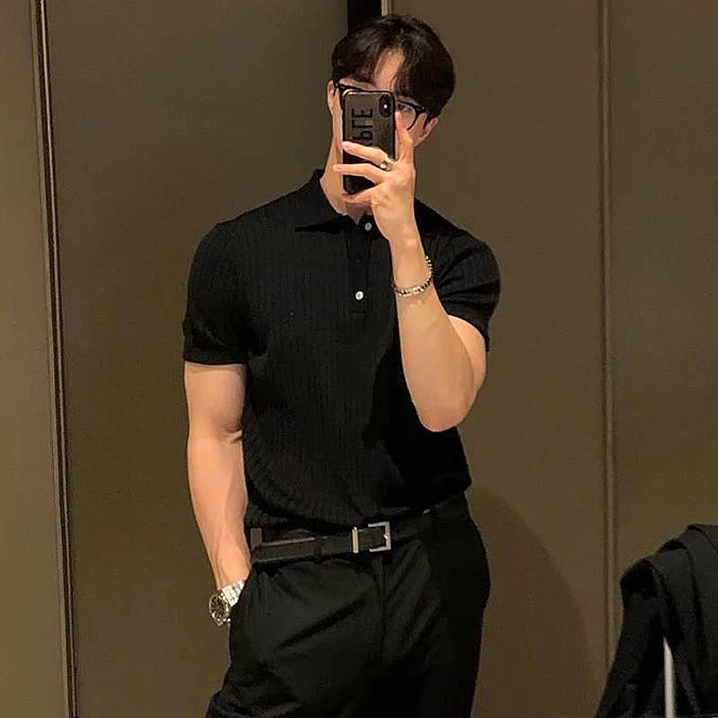 Vêtements d'été pour hommes rétro tricot revers rayé Polo couleur unie à manches courtes mode léger 