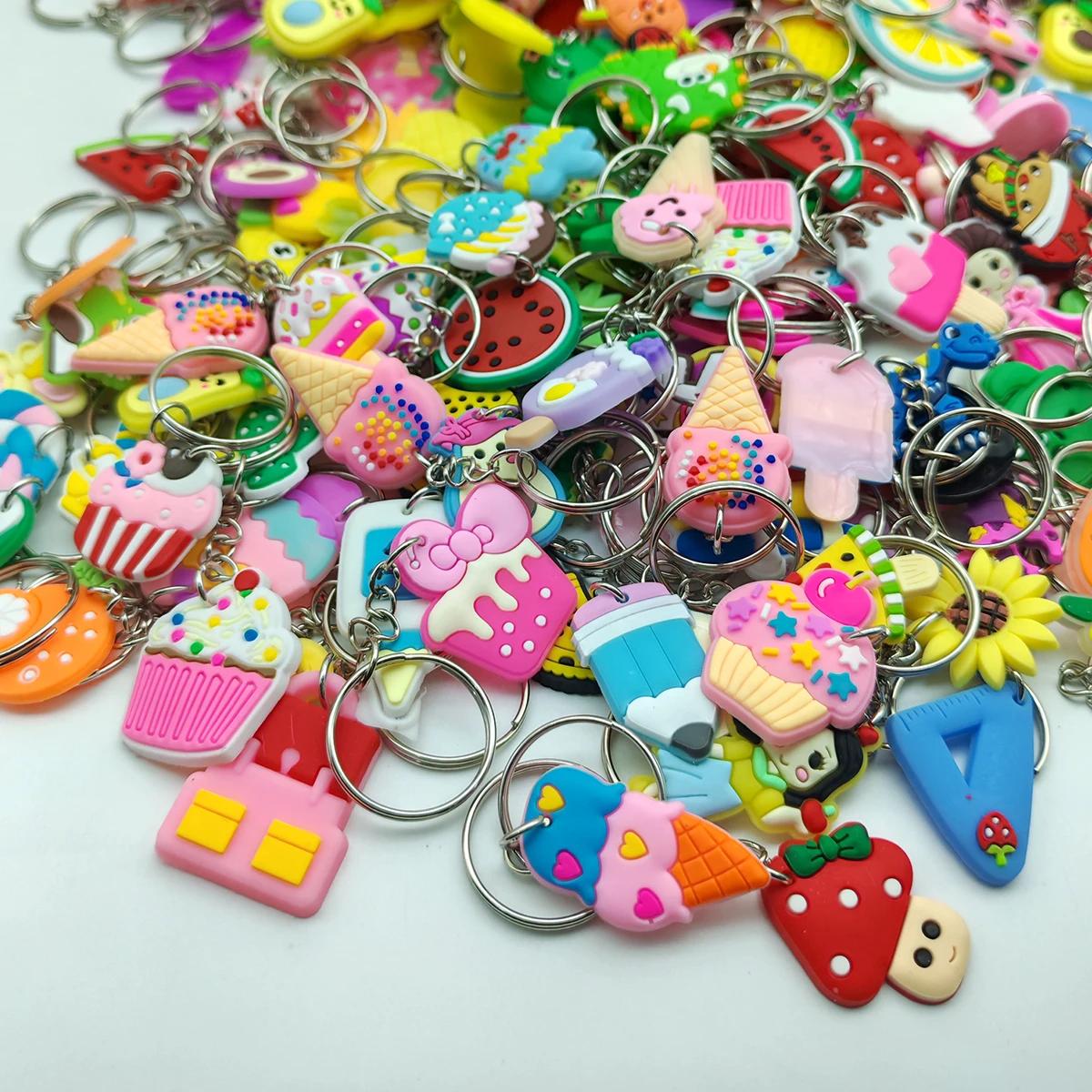 Porte-clés de dessin animé de style aléatoire, 40 pièces (mélange), ornement, portefeuille, pendenti
