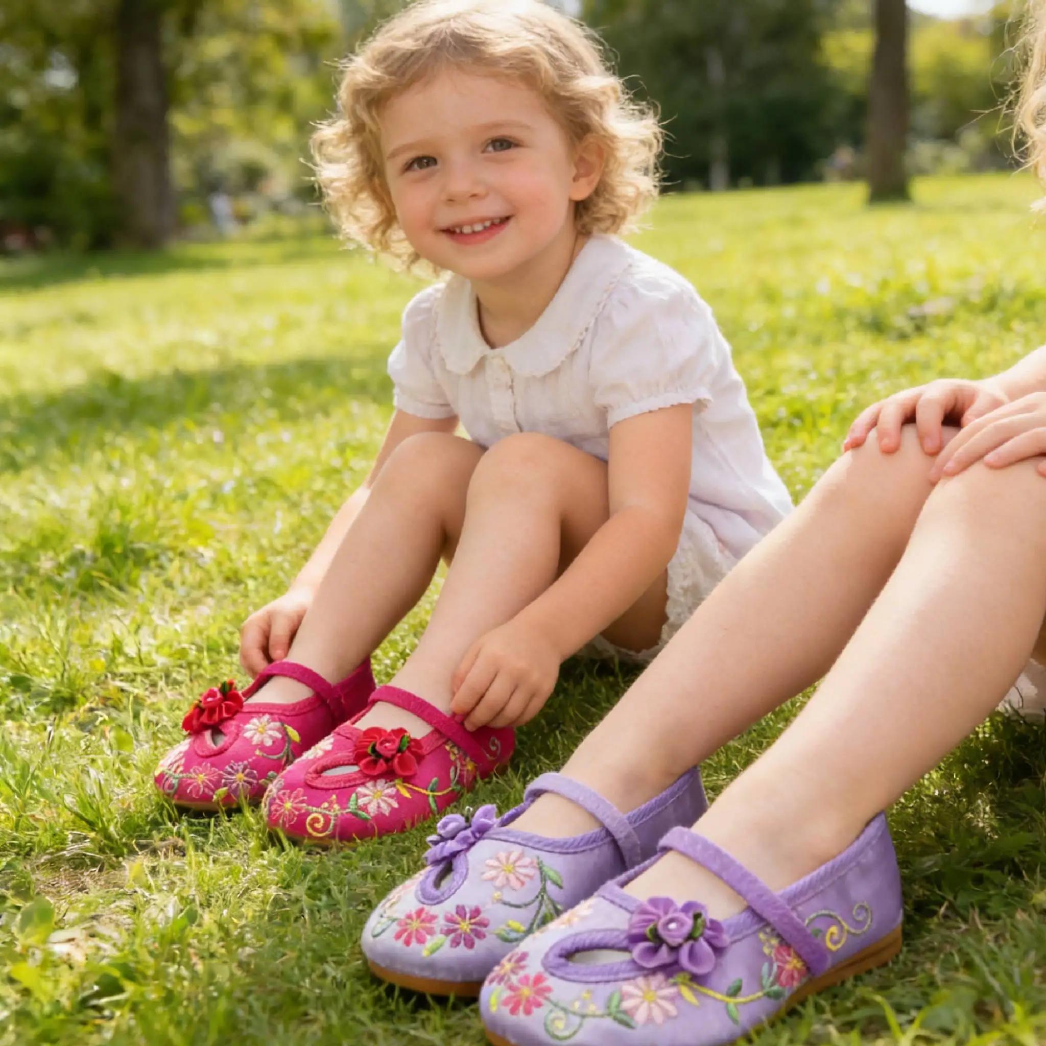 Filles broderie chaussures florales Encanto Mirabel princesse chaussures bébé Vintage ballerines con