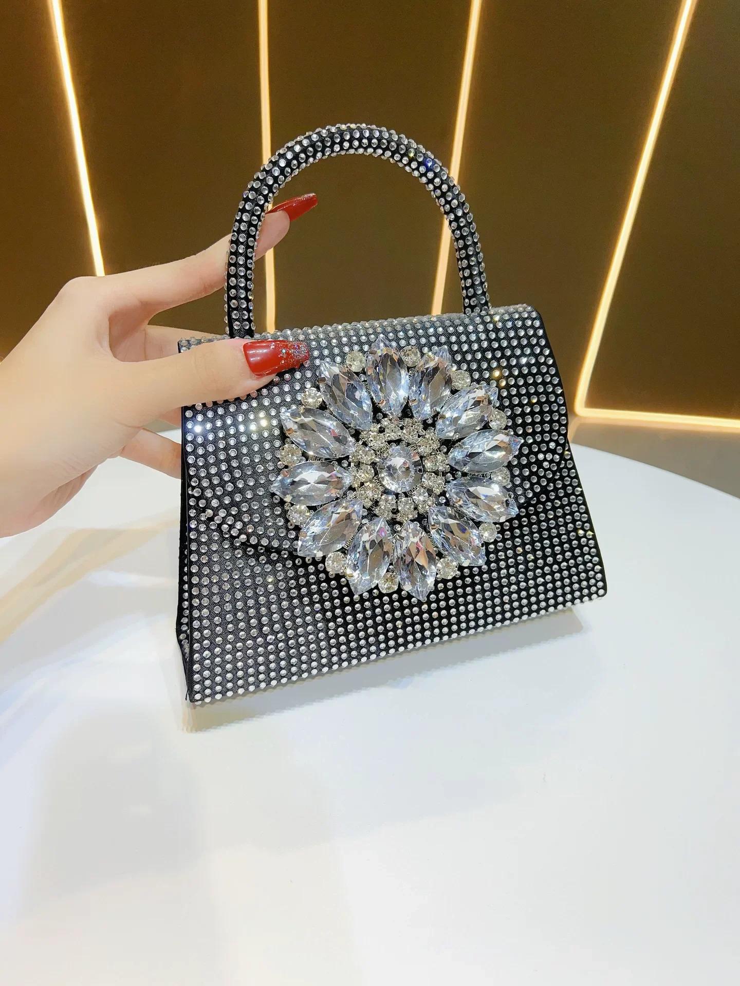 Sac à main carré en satin pour femme