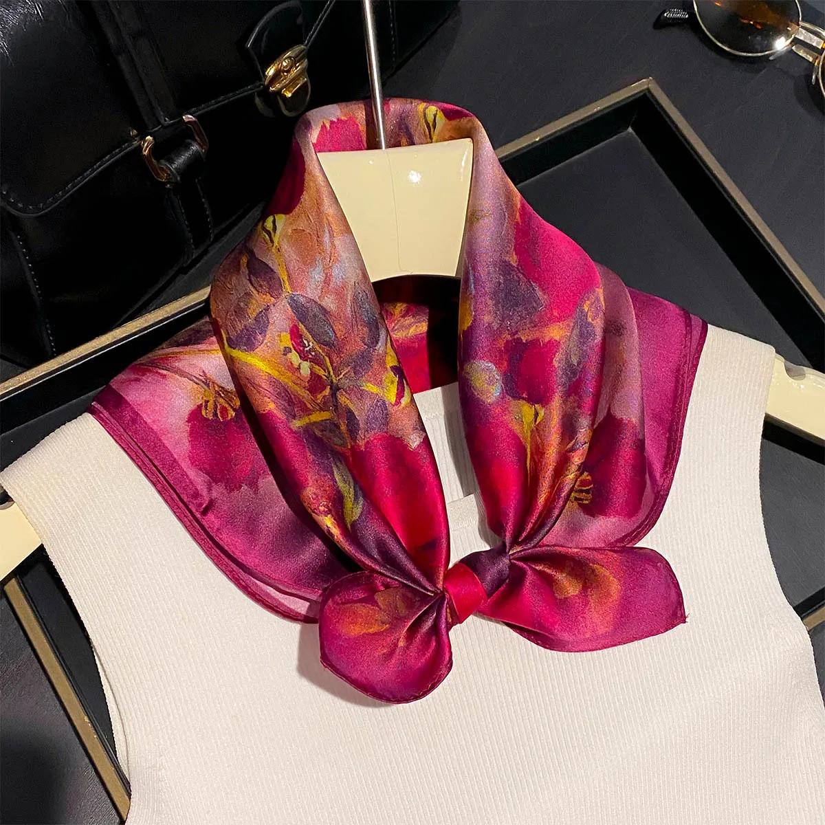 Élégante petite écharpe en soie de mûrier pour femme, bandana de luxe de créateur, accessoire de mode pour sacs