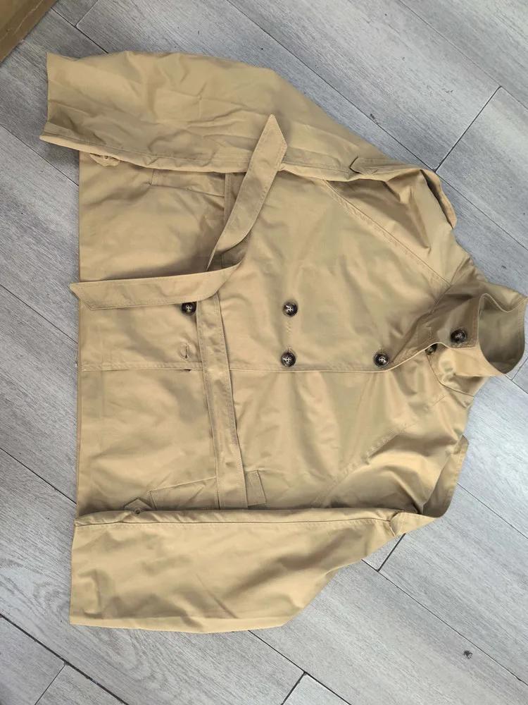 Trench court à taille ceinturée pour femme