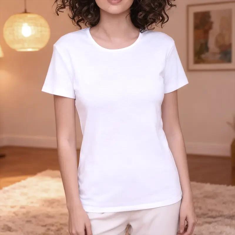 T-shirt pour femme avec motif de chat d'anime mignon