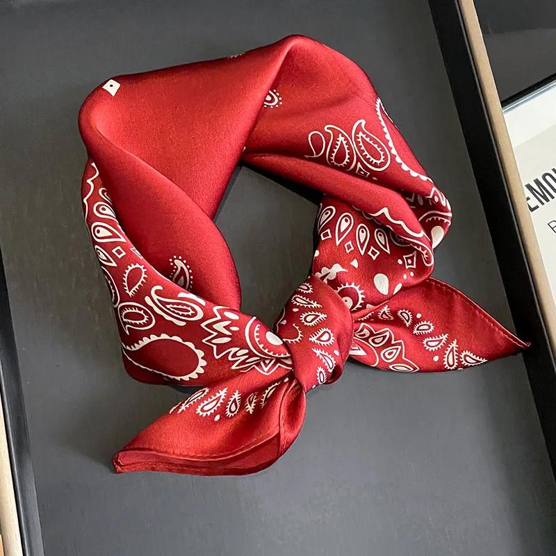 Élégante petite écharpe en soie de mûrier pour femme, bandana de luxe de créateur, accessoire de mode pour sacs