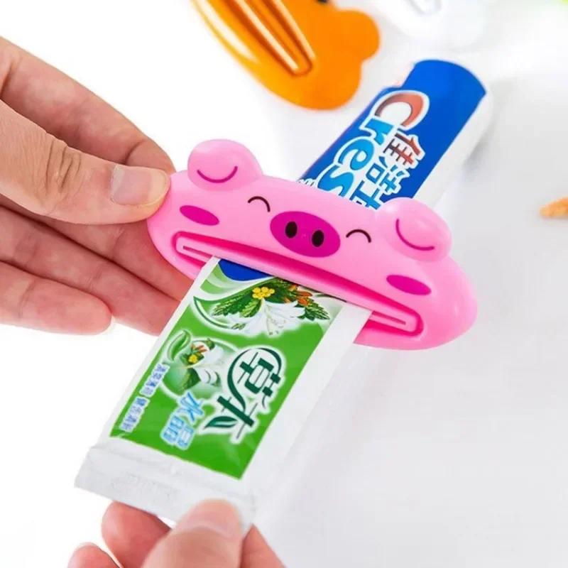 Distributeur de dentifrice roulant