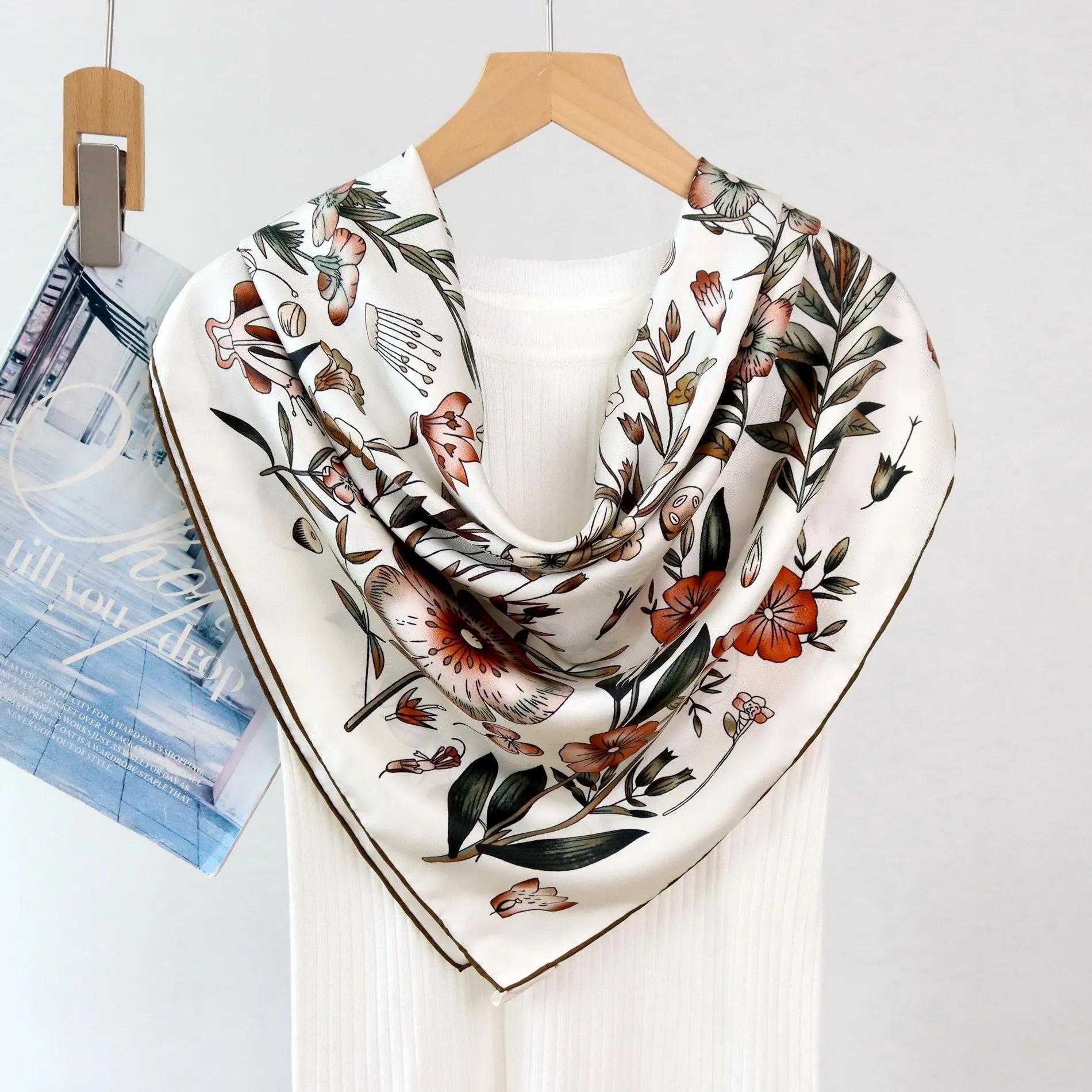 90CM foulard en soie luxe sergé Bandanas femmes cou tête sac Bandana châles roulé à la main mouchoir foulards mère cadeau