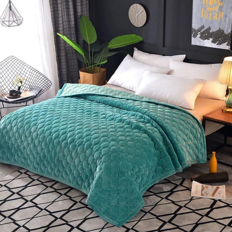 Couvre-lit matelassé en velours à carreaux