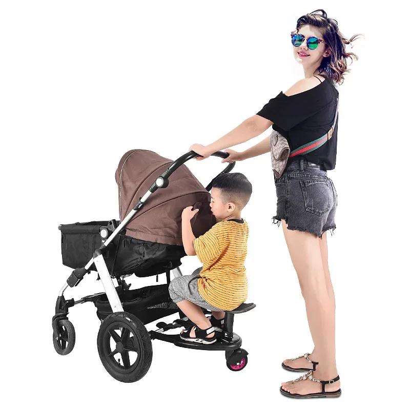 Poussette pour bébé avec adaptateur de pédale de poussette
