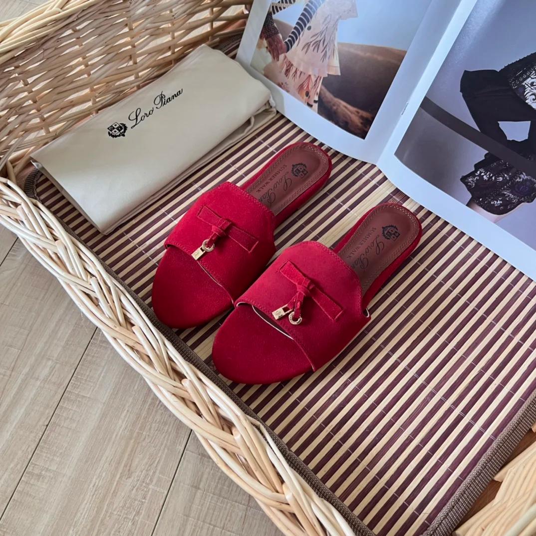 NOUVEAU 2026 – Chaussons de luxe LORO PIANA AUSTRALIS en daim marron pour femme, avec pompons décora