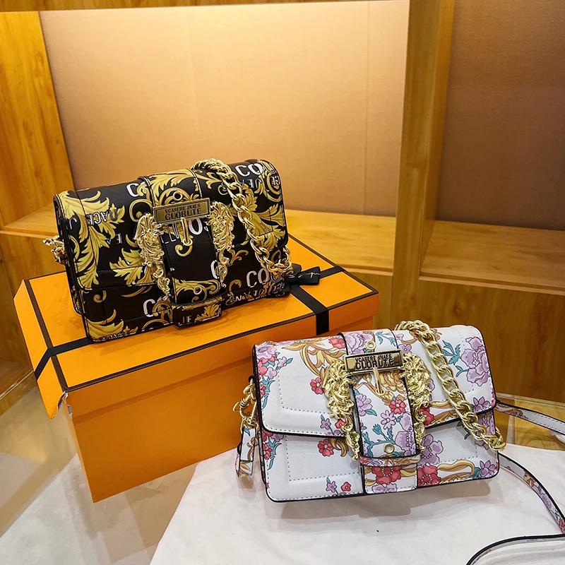 Sac à bandoulière Vintage brodé complexe, détails fabriqués à la main pour les déplacements quotidie