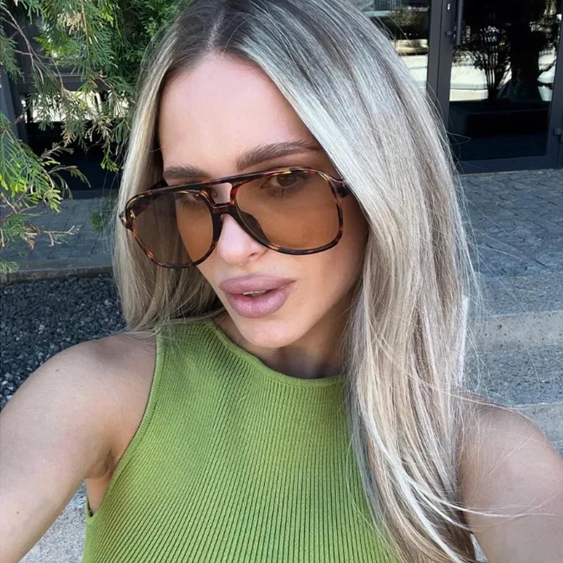 Lunettes de protection mode grand cadre carré femmes lunettes de soleil lentille colorée dégradé lun