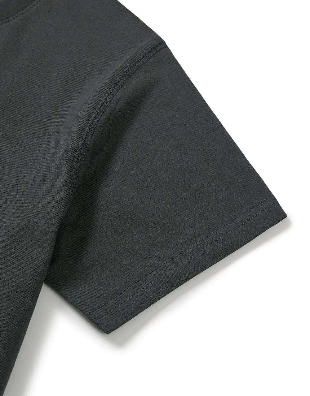 Un incontournable pour les fans d'anime T-shirt gothique avec imprimé tête de mort mystérieux à manc