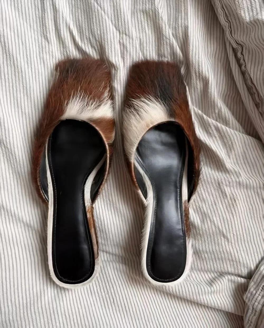 Sandales mules à bout carré imprimé vache, style western, avec fourrure de luxe et talon carré, pour