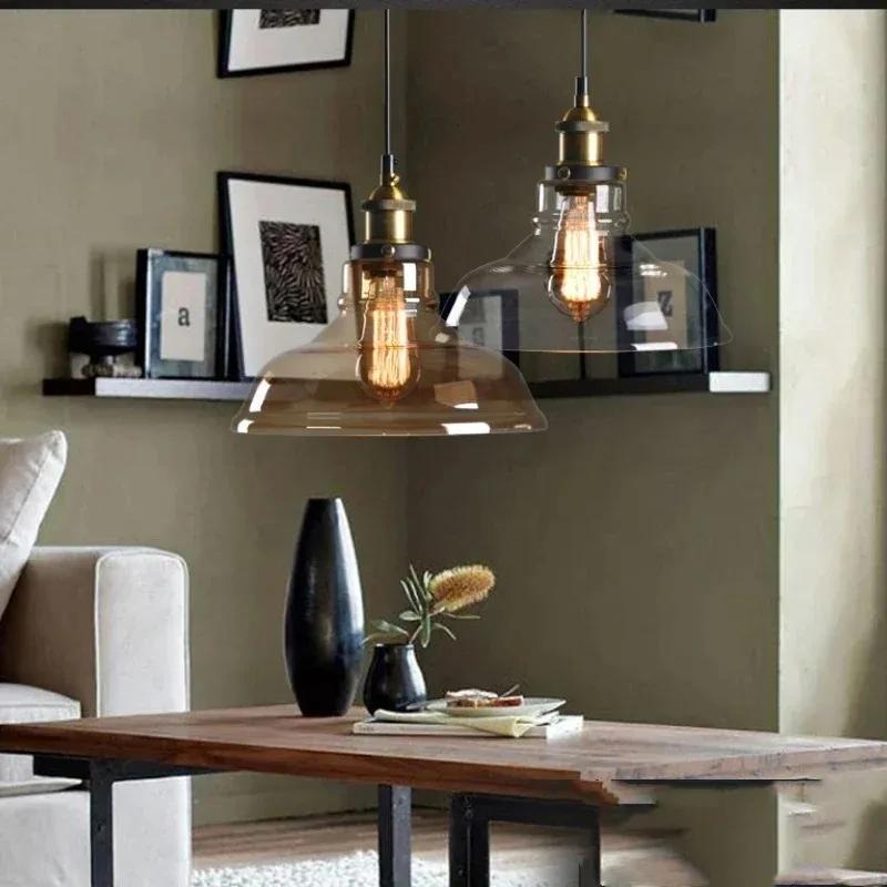 Le Loft nordique moderne chambre suspension avec clair gris ambre Vintage pendentif lumières salle à