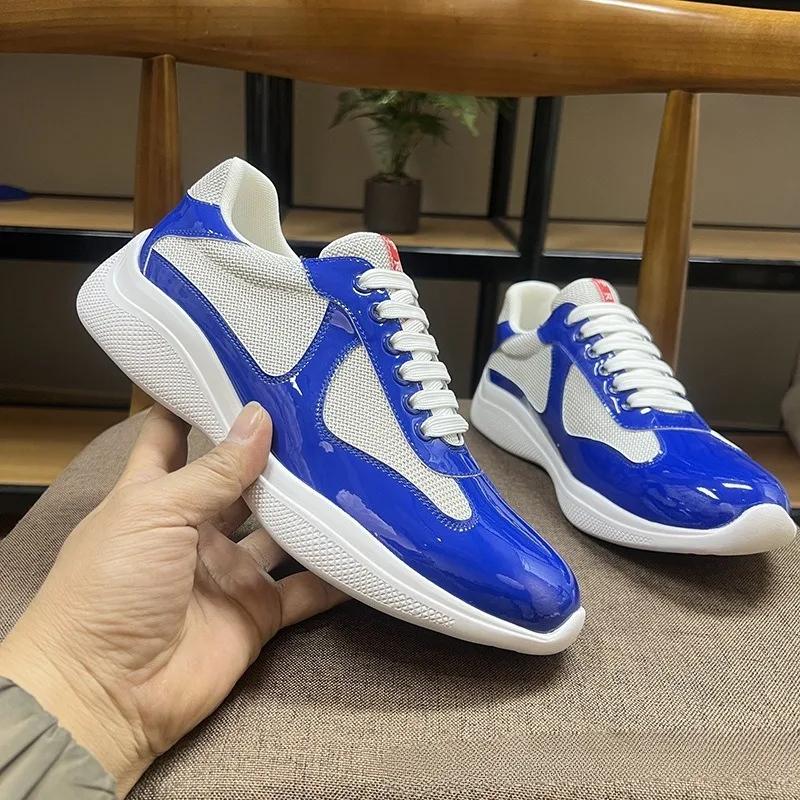 Nouvelles baskets décontractées pour hommes 2026 en cuir verni brillant avec empiècements en maille