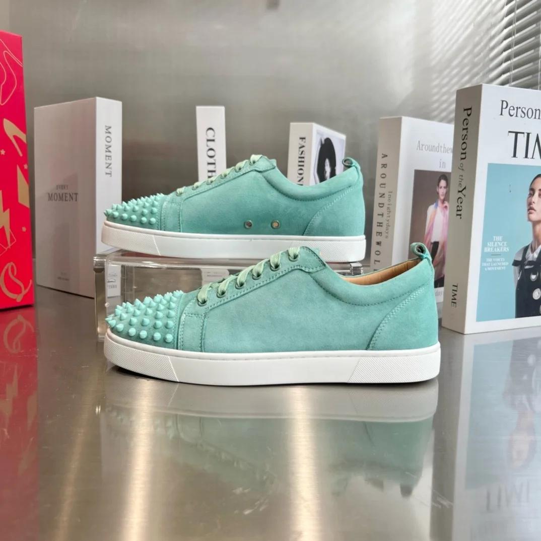 Nouvelles baskets basses de luxe en cuir blanc pour hommes avec pointes sur les orteils, semelles ro