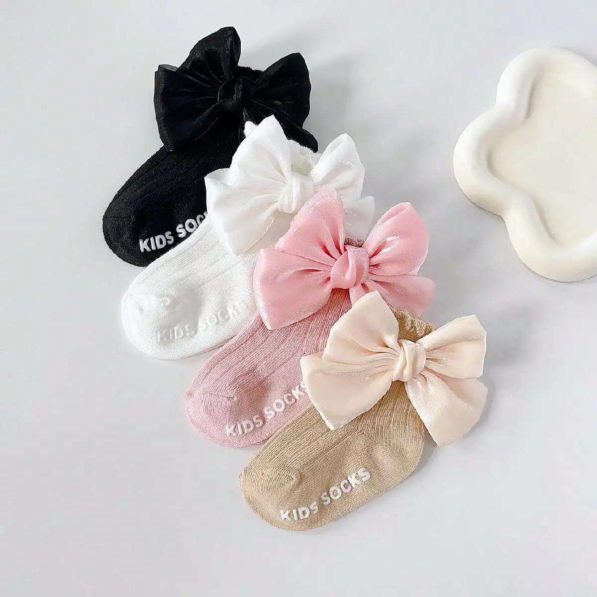 4 paires de chaussettes de sol antidérapantes avec nœud pour bébé, chaussettes d'apprentissage douce