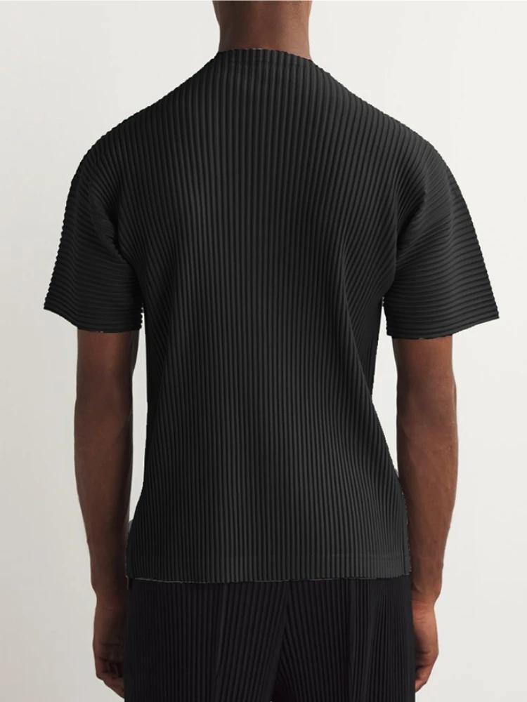 Vêtements plissés Miyake, t-shirt à manches courtes pour homme, haut à col roulé noir tendance