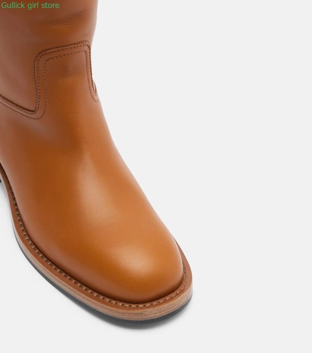 Bottes hautes en cuir marron à bout rond et talon carré bas, collection Runway 2026 Printemps Automn
