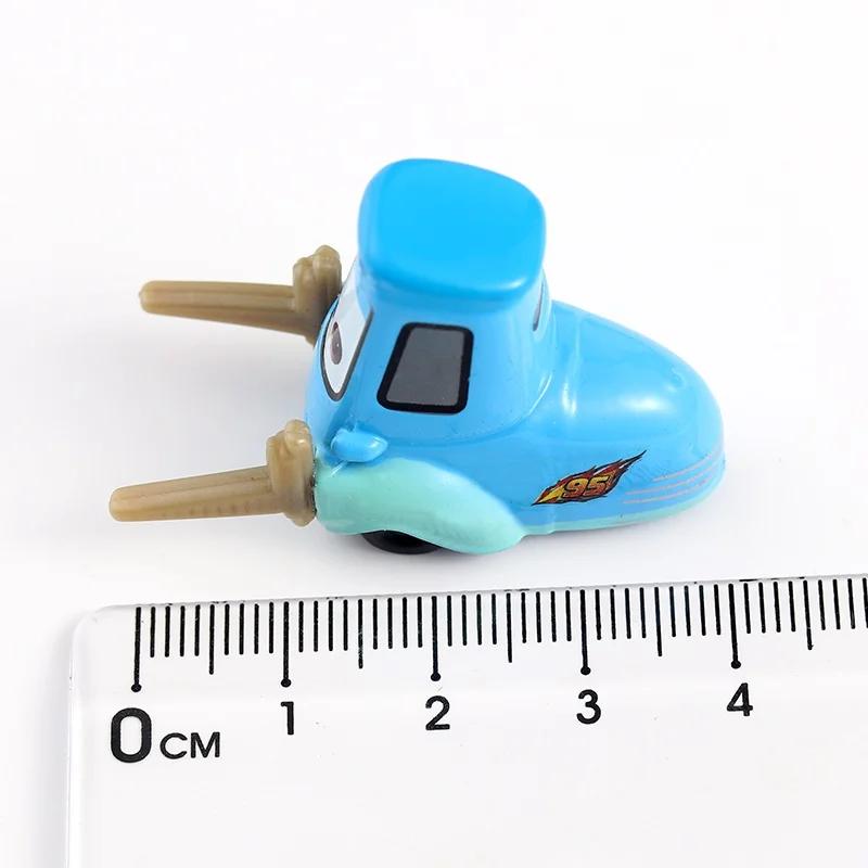 Disney Pixar Cars 2 jouet Lightning Mcqueen Original Mini voiture de course 1 3 Dinoco Racers Collec