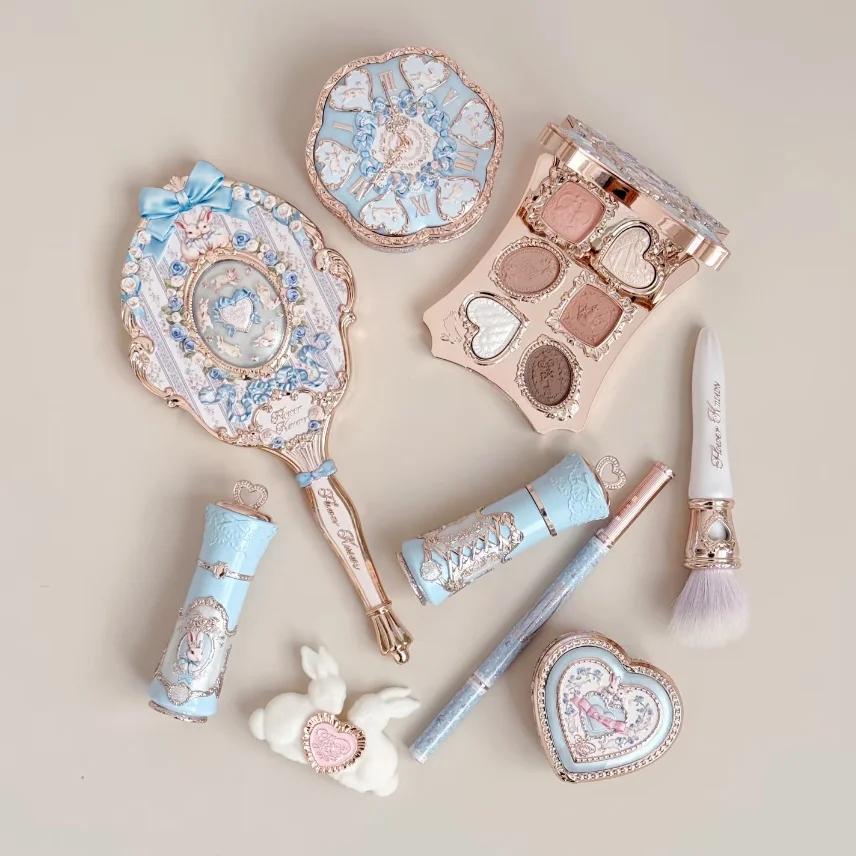 Coffret de maquillage Flower Knows, collection complète Swan Bear Garden, blush en relief, rouge à l