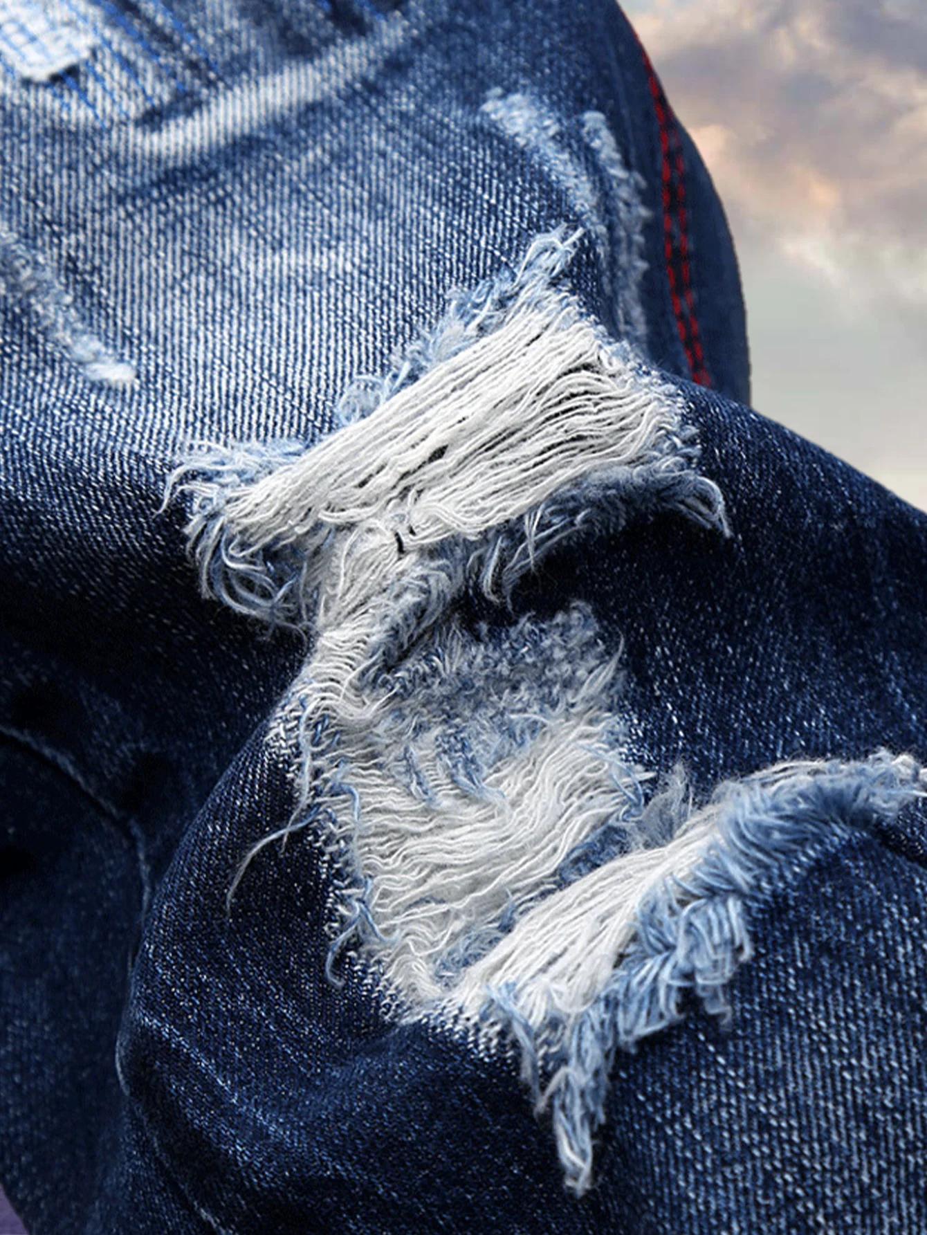 Tendance des jeunes américains pour fabriquer des jeans droits des vieux hommes