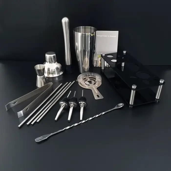 Ensemble de Shaker à Cocktail en Acier Inoxydable, Outils de Bar avec Support Noir, Shaker de 750ml,