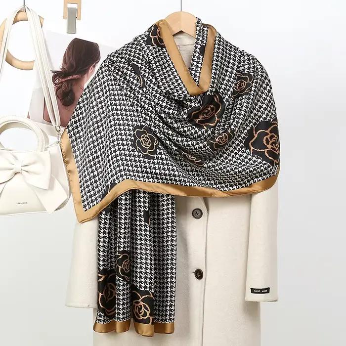 Foulard Carré en Soie Imprimée pour Femme, Design Luxueux, Châle Grande Taille, Bandeau Valide ens,