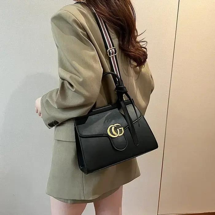 Sac à dos de voyage léger en nylon pour femme 2026, imperméable et antivol, grande capacité, sac à b