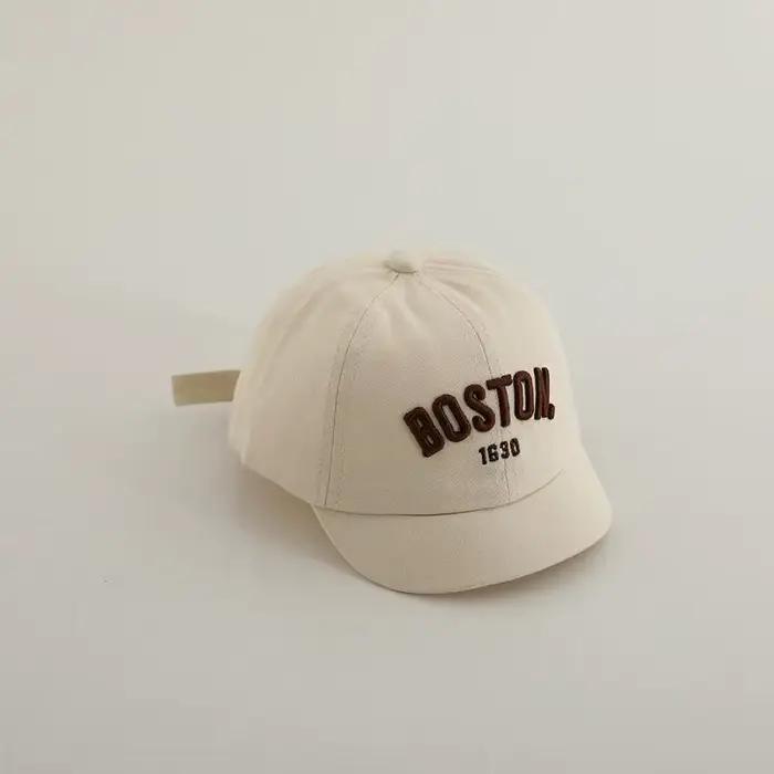 Nouvelle mode bébé lettre casquettes à pointe enfants broderie casquette de Baseball fille crème sol