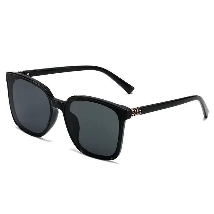 Lunettes de soleil haut de gamme pour femmes, nouveau style, monture carrée fine, avec lettres de te