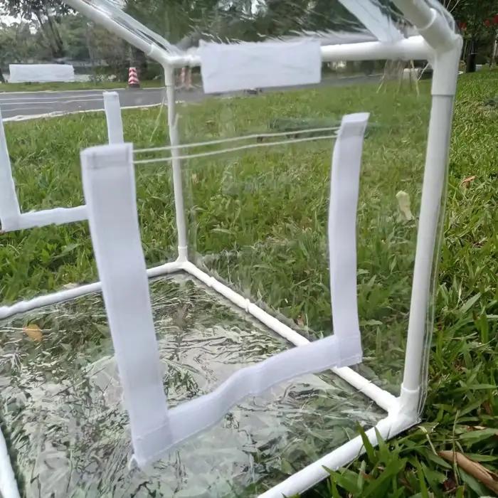 Abri de pluie de serre portable adapté à une utilisation intérieure et extérieure dans les cours - couverture transparen