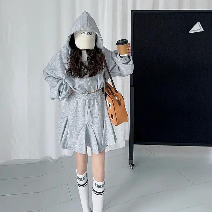Ensemble de vêtements JK gris pour adolescentes, sweat-shirt à capuche avec lettres + jupe queue de