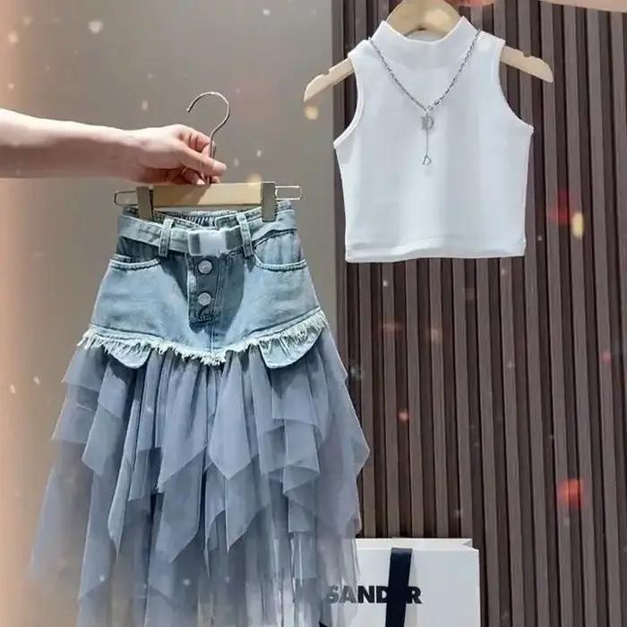 Ensemble été fille version coréenne 2025 débardeur jupe cowboy veste style bébé tendance mode coréenne enfants sortie vacances occasions spéciales