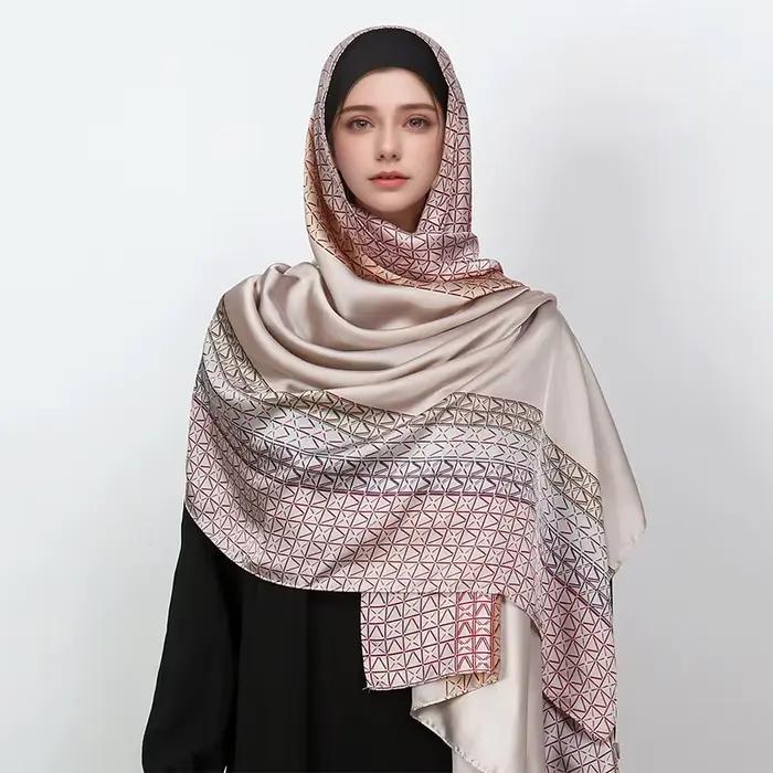Foulard Carré en Soie Imprimée pour Femme, Design Luxueux, Châle Grande Taille, Bandeau Valide ens,