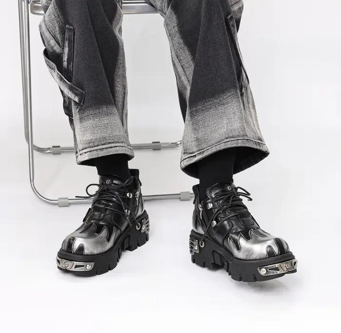 Chaussures de Couple Rock Vintage pour hommes et femmes, bottes rétro en cuir Punk foncé, Design de