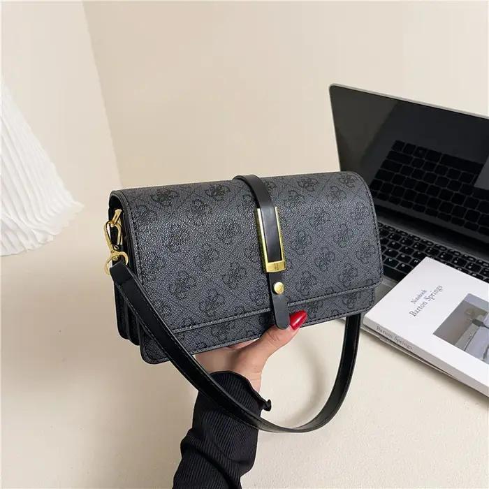 Sac carré texturé tendance pour femme, mini sac à bandoulière élégant avec chaîne, compact et stylé,