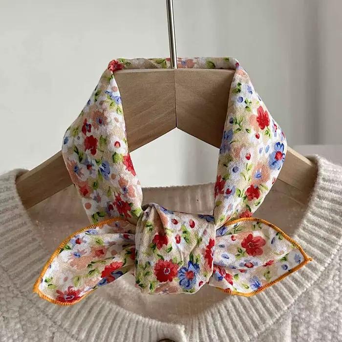 Printemps et été nouvelle petite écharpe en soie pour femmes bohème petite écharpe carrée européenne