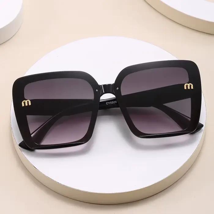 Lunettes de soleil carrées classiques à grand cadre pour hommes et femmes, design de lettre rectangu