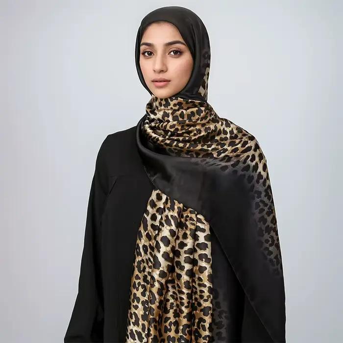 Foulard Carré en Soie Imprimée pour Femme, Design Luxueux, Châle Grande Taille, Bandeau Valide ens,