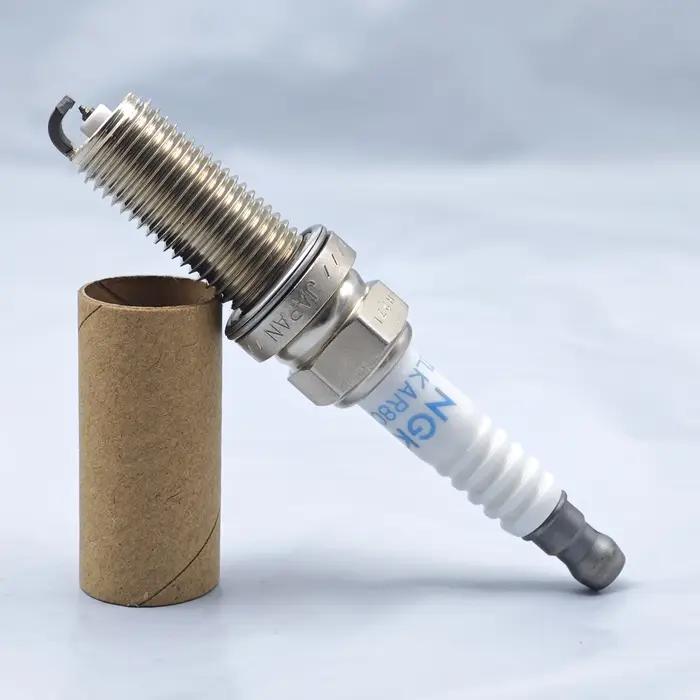 Bougie d'allumage d'origine NGK Iridium, SILKAR8C6DS 96372, adaptée pour MASERATI GHIBLI III 3.0, LE