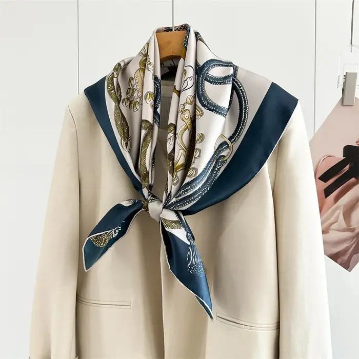 Foulard en soie motif cheval élégant accessoire pour cheveux et sacs occasions spéciales femmes