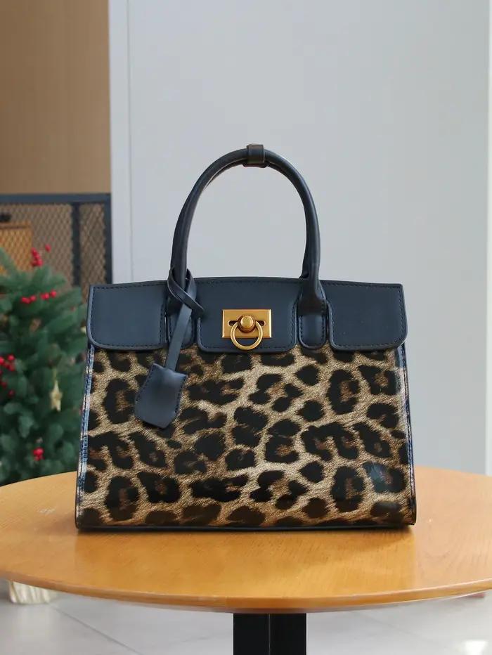 Sac à main de luxe pour femme, nouvelle collection automne/hiver 2026, en cuir verni motif léopard,