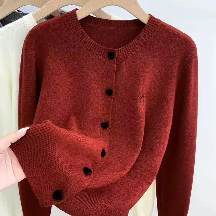 Cardigan en tricot pour femme 2026, broderie nœud, col rond, boutonnage simple, boutons en forme de