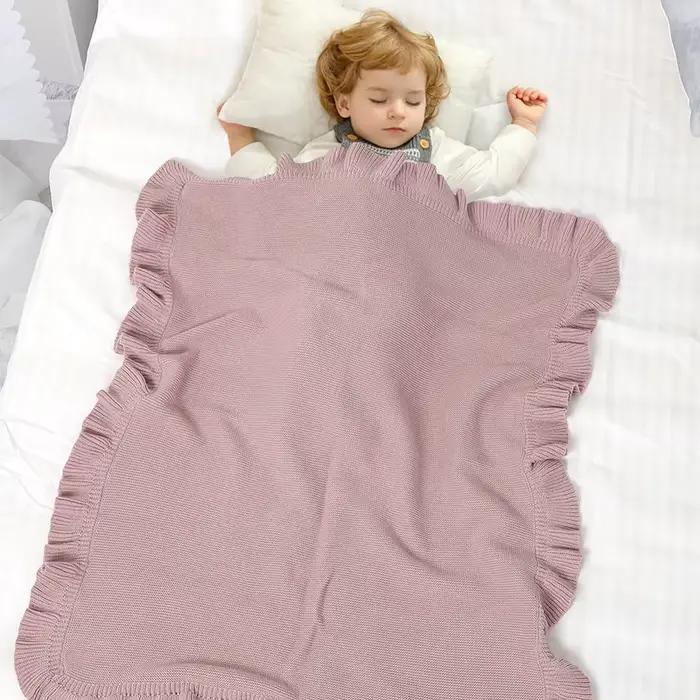 Couverture tricotée 90x70cm pour nouveau-né douce et solide pour berceau poussette et lit de voyage confort pour enfant et bébé design épuré et résistant aux lavages