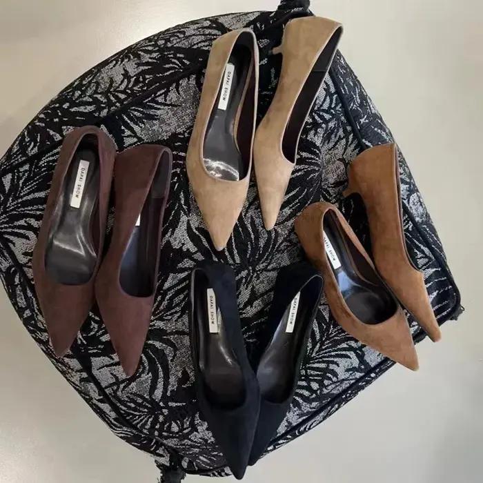 Chaussures de printemps 2026 pour femmes, escarpins fins à talons bas, élégants en daim, à bout poin
